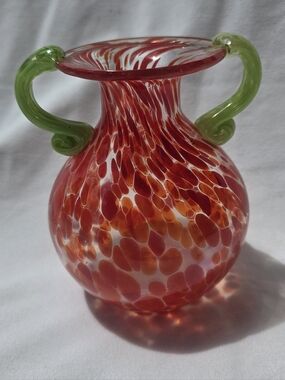 Nouveau Speckled Swirls 6" Vase Orange w/ Green Double Handle Art Glass Handcrft